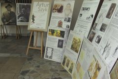 Wystawa poświęcona Arturowi Szyk